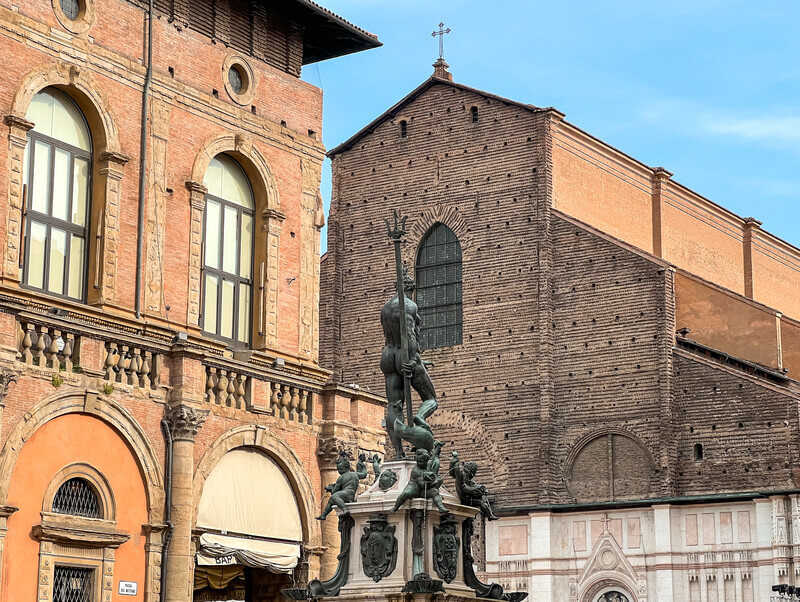 Le doigt de Neptune de Bologne