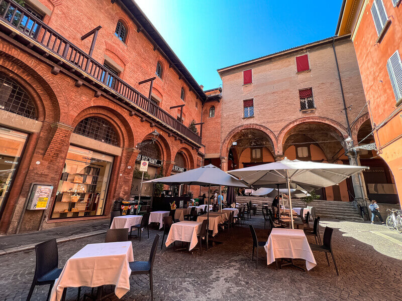 Le Quadrilatère de Bologne