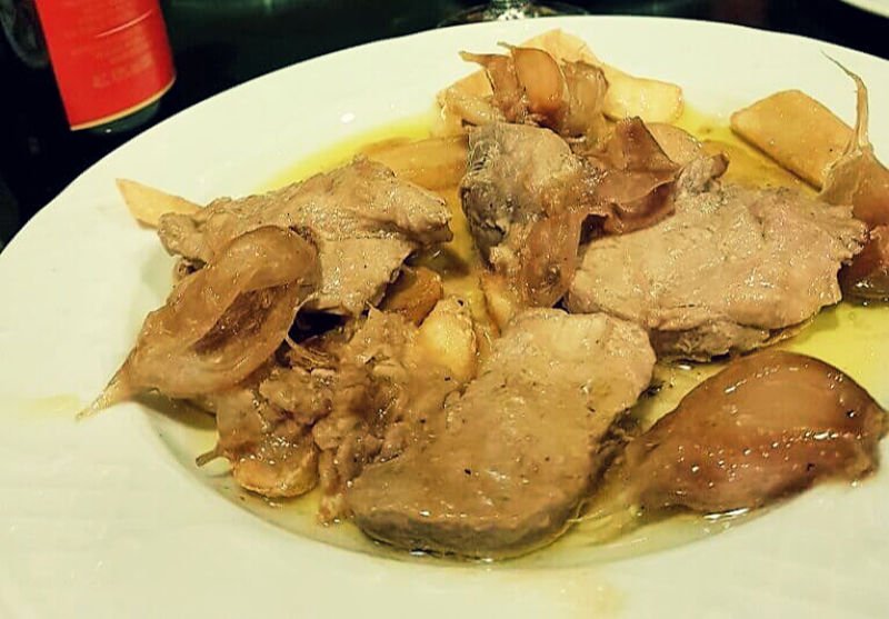 Surlonge à l'ail de Sol y Sombra - Bars à Séville