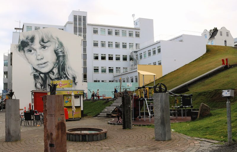 Les hôpitaux islandais se trouvent à Reykjavík et Akureyri