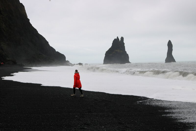 Black Beach – Voyagez en Islande une semaine ou plus avec assurance