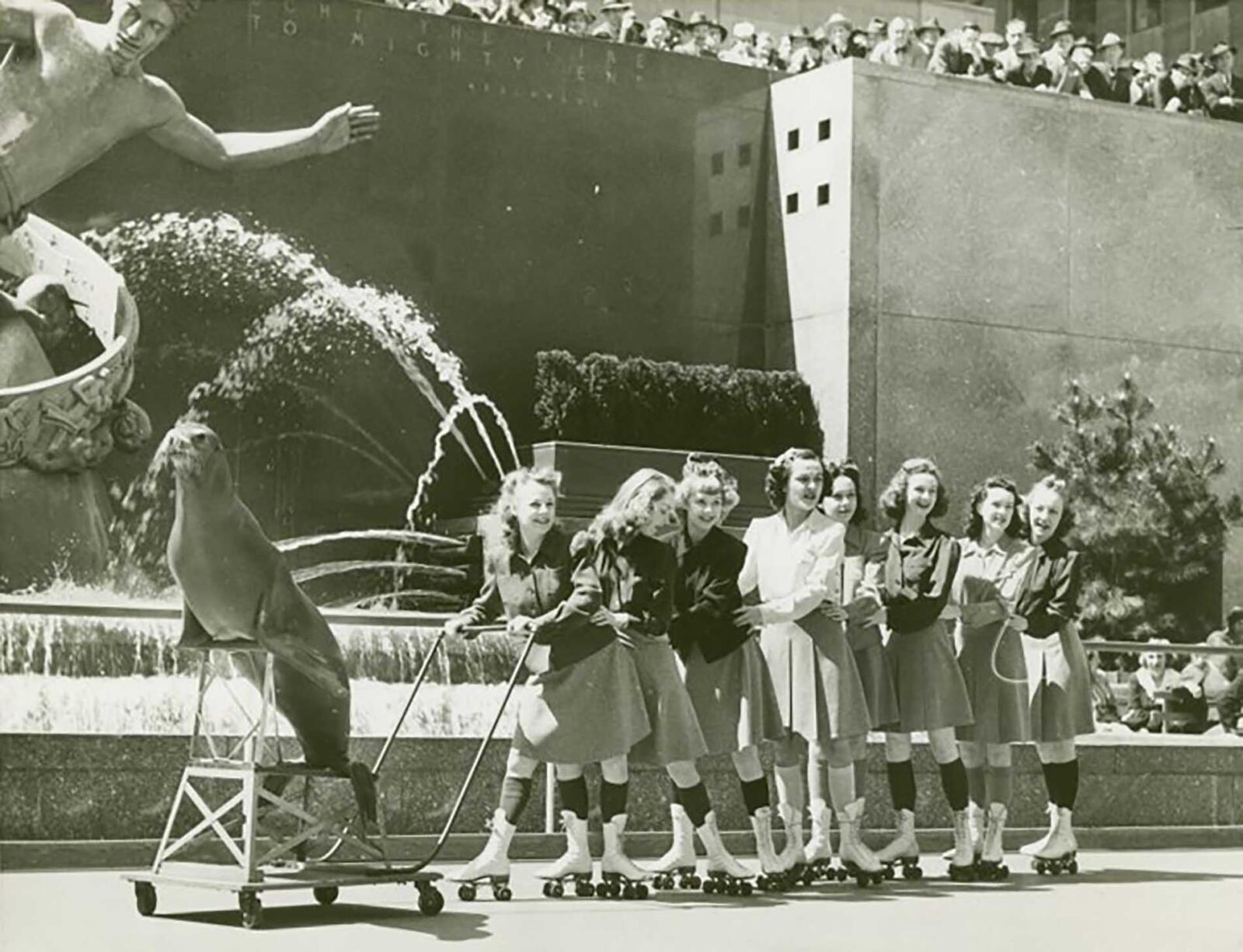 Collection de la bibliothèque publique de New York de la patinoire Rockefeller Plaza