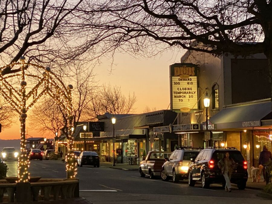 Le Théâtre Edmonds : un sac surdimensionné rempli de souvenirs de petite ville