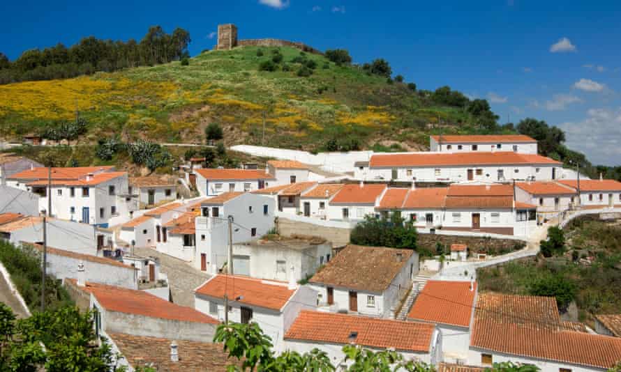 Aljezur, ville et ruines du château arabe