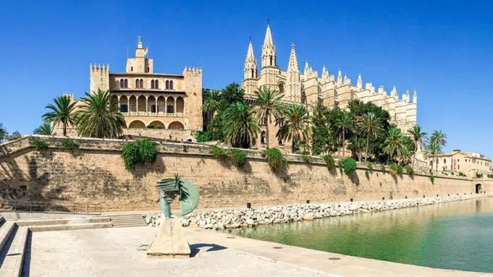 PALAIS ROYAL DE LA ALMUDAINA