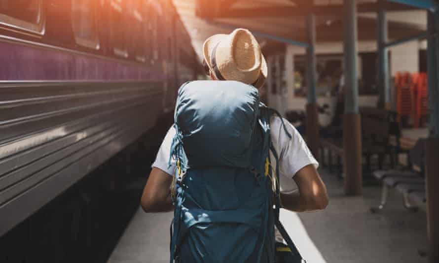 Un sac à dos volumineux a conduit à l'amour pour Nick.