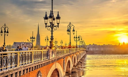 Bordeaux au coucher du soleil