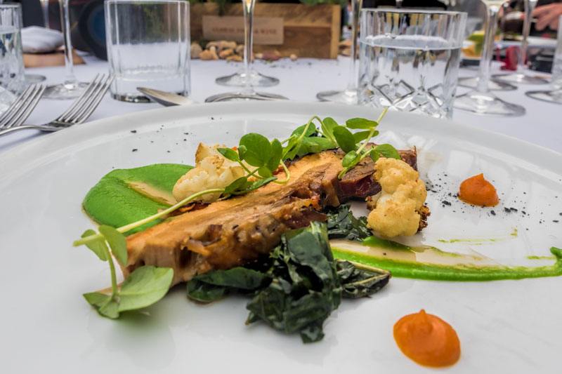 Dimanche soir par un café de secours