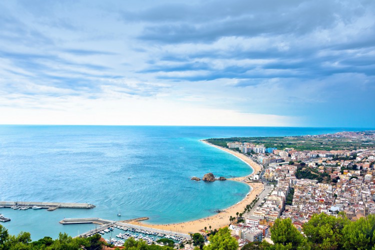 Blanes Beach et Peñón de Sa Palomera. Costa Brava, Catalogne, Espagne