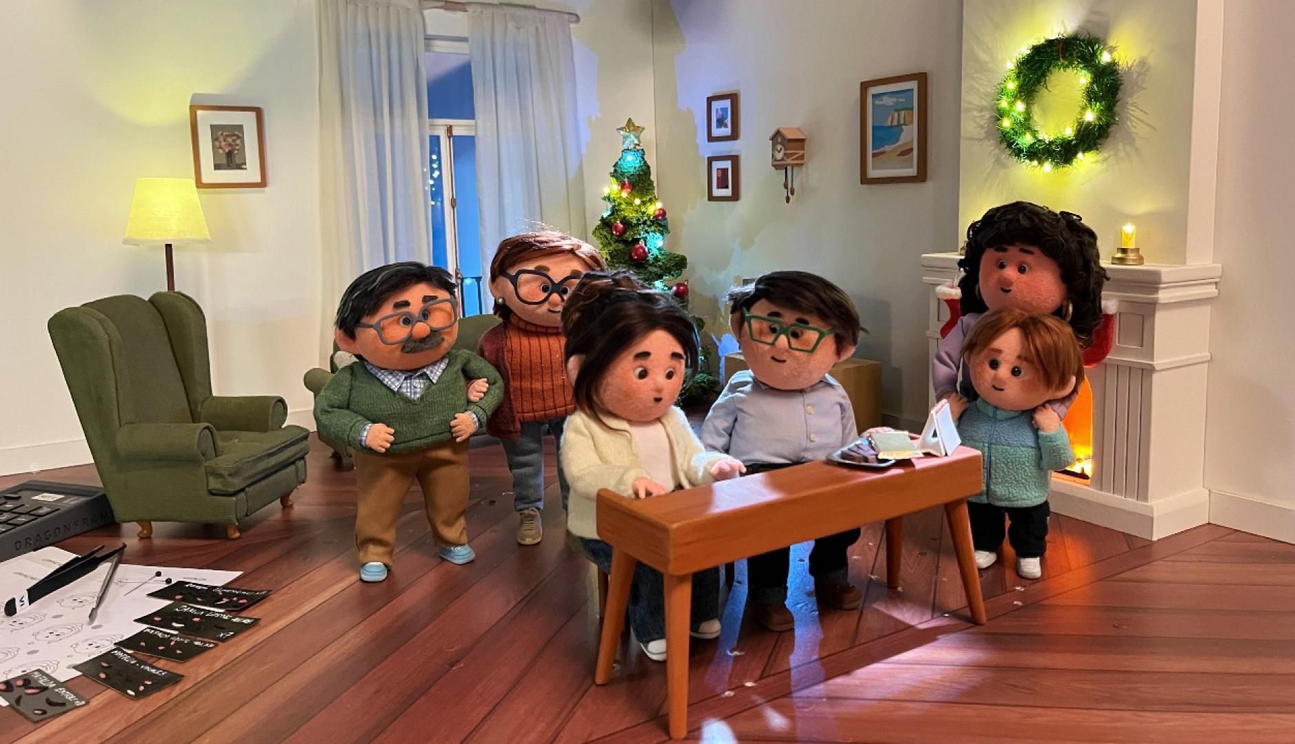 Los muñecos del anuncio en el set de rodaje