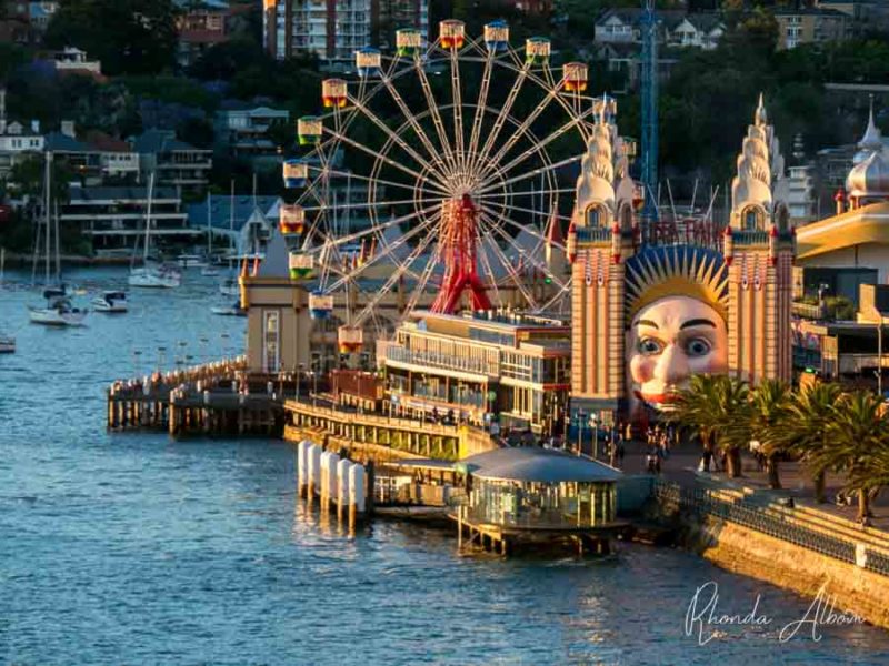 Luna Park à Sydney, Australie, vu de l'eau