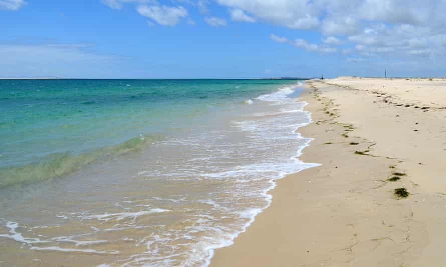plage de l'île Harmona