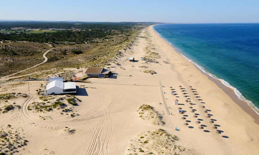 Plage de Carvalhal. se comporter