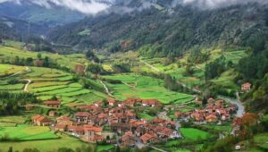 Tourisme dans la mer Cantabrique