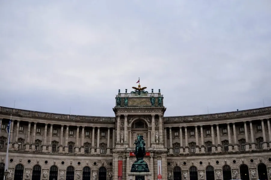4 marchés de Noël européens en 10 jours : Cologne, Bruges, Budapest et Vienne 130 4 marchés de Noël européens en 10 jours : Cologne, Bruges, Budapest et Vienne 130