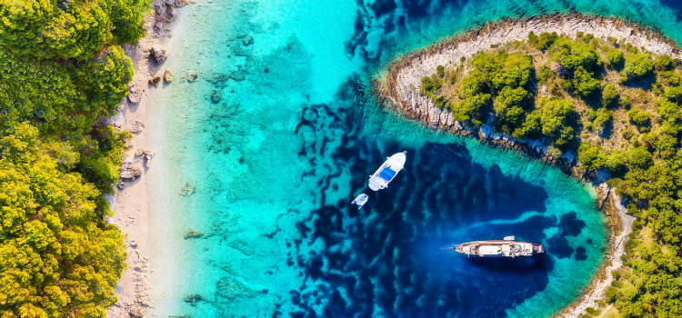 île en Croatie saut
