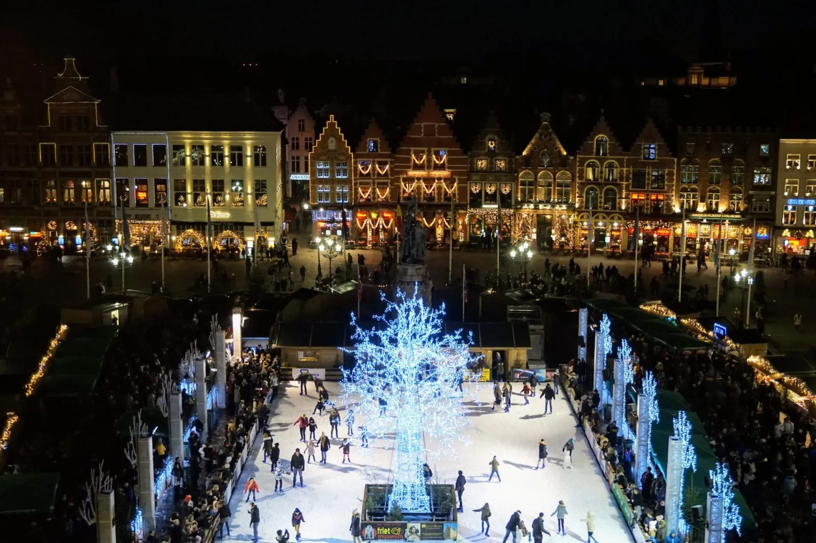 4 marchés de Noël européens en 10 jours : Cologne, Bruges, Budapest et Vienne 116 4 marchés de Noël européens en 10 jours : Cologne, Bruges, Budapest et Vienne 116
