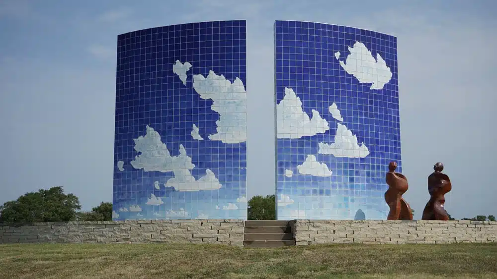 Sculpture de ciel bleu