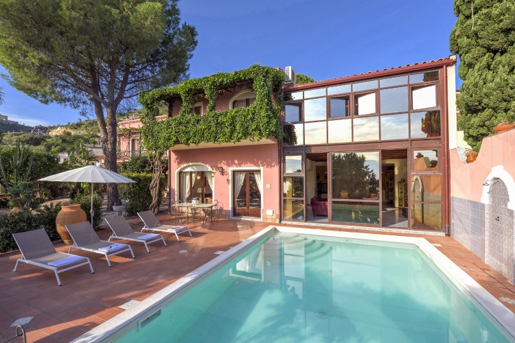 Villa-Athenasio-Sicile-Olivers-Voyages