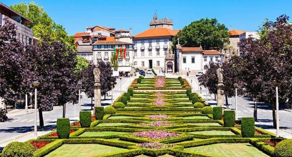 Porto avec Buendía Guimarães