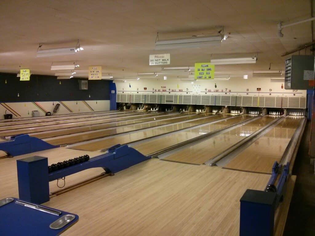 bowling collins