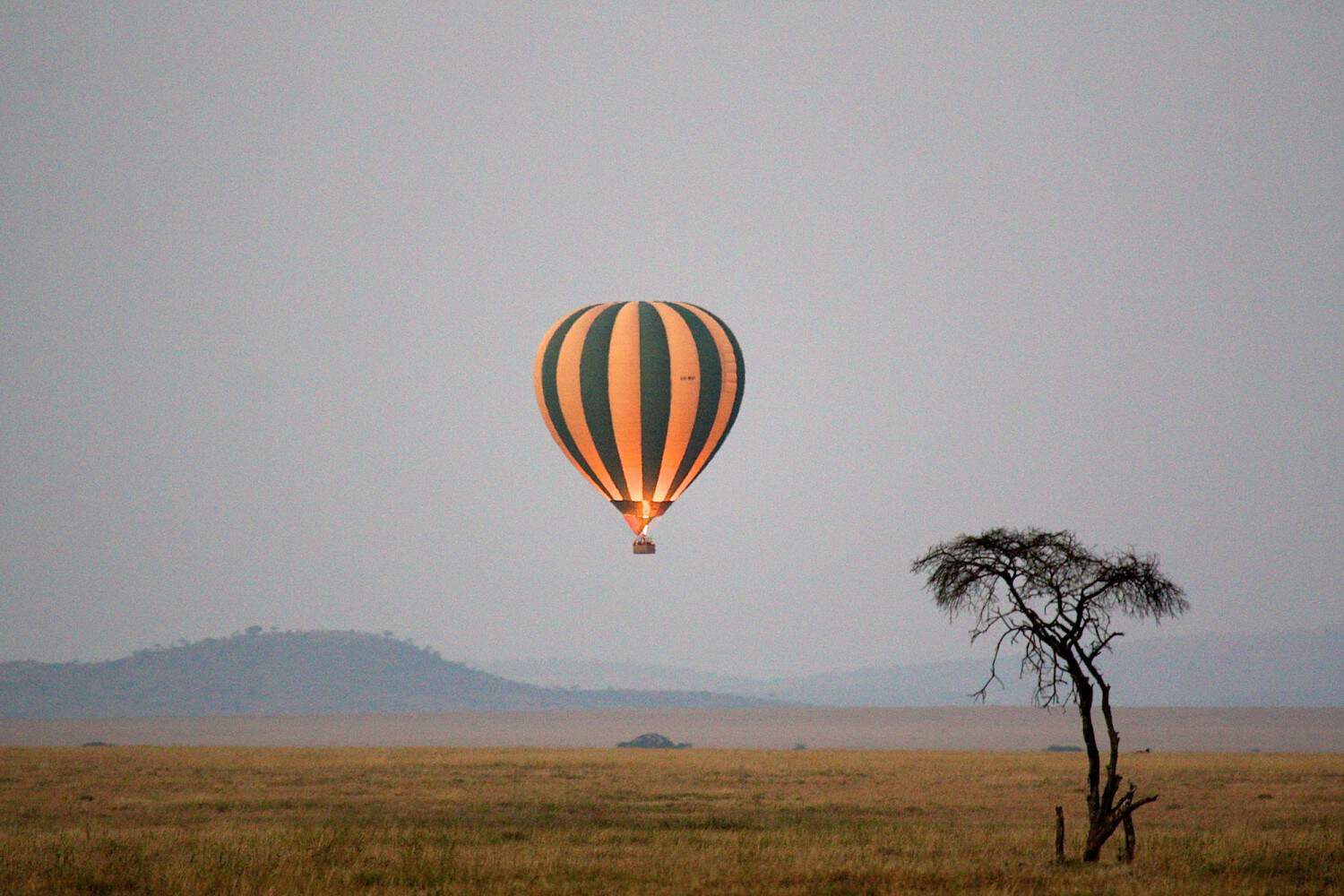 Vol en montgolfière dans le parc national du Serengeti