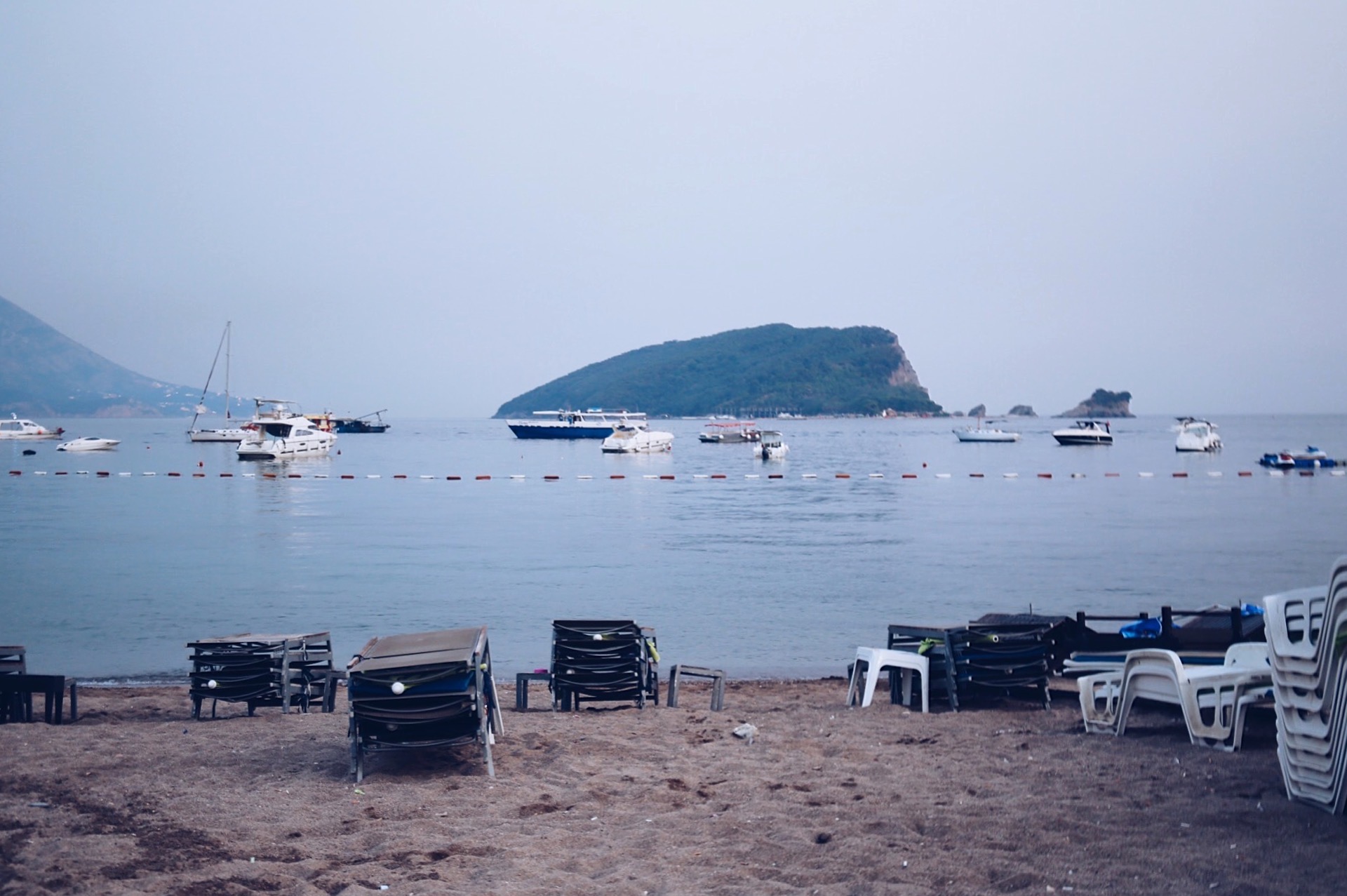 Les plages de sable de Budva