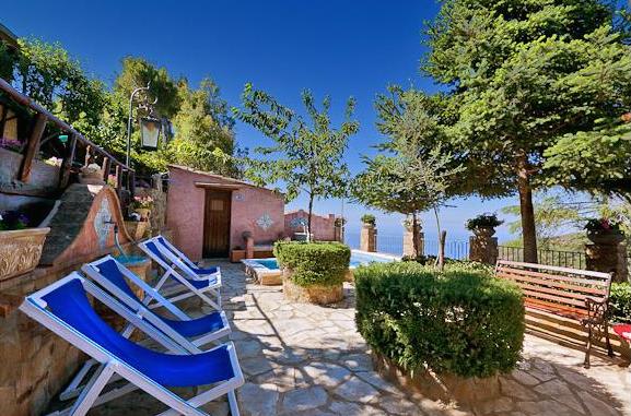 Villa Artisti, Villas en Italie - Les Voyages d'Oliver Villa Artisti, Villas en Italie - Les Voyages d'Oliver